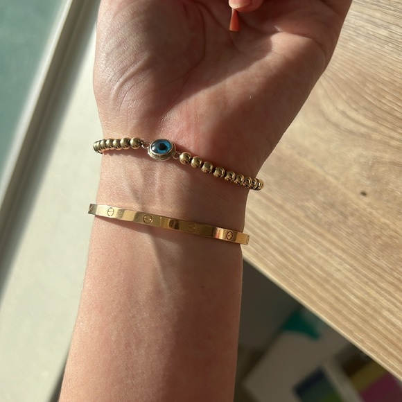 Small Cartier Love Bracelet in Rose Gold Size 16, great used condition - Picture 9 of 15